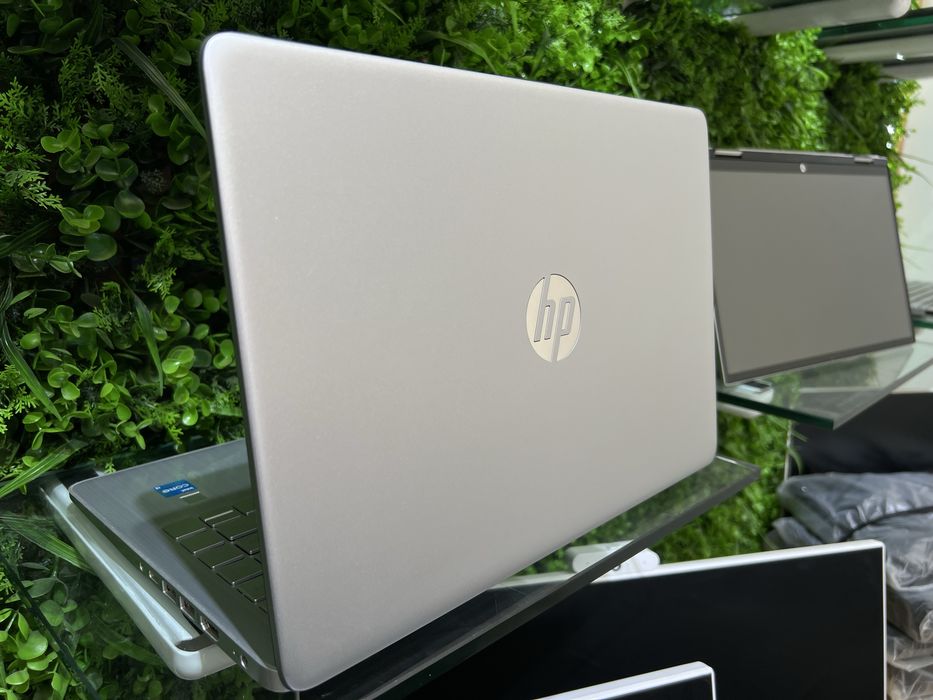 Hp core i3 yangi avlod ixchamidan 14 lik