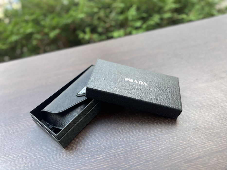 Слънчеви очила Prada