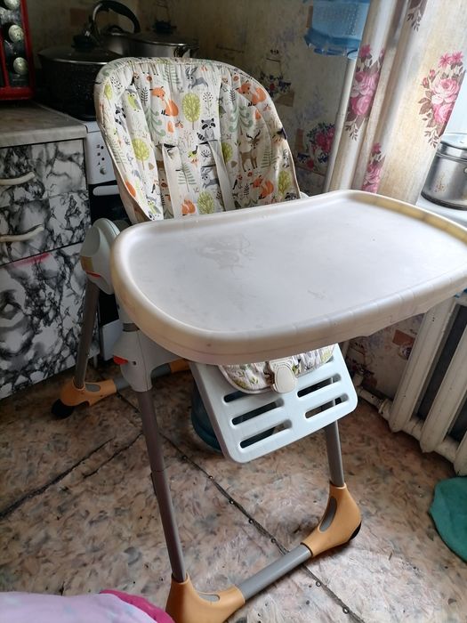 Продам стульчик для кормления