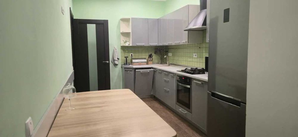 Дава се под наем Двустаен апартамент в София, Зона Б-18 - 65 кв.м за 548.25 € - Снимка #1