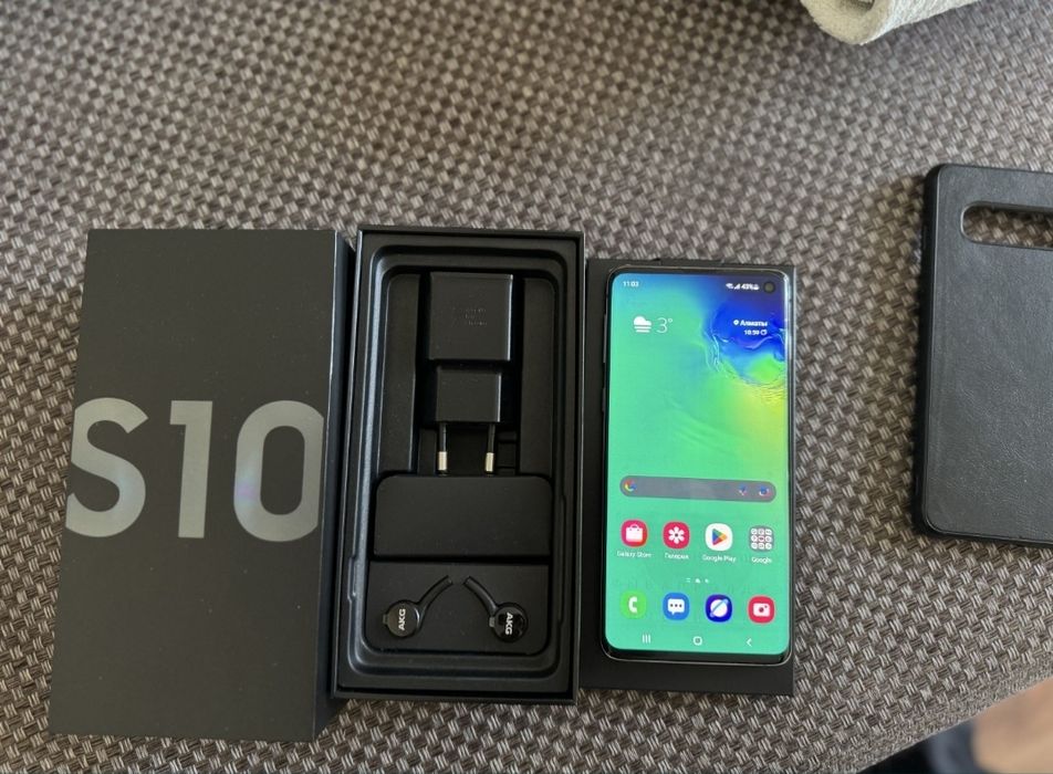 Продам телефон Самсунг S10 128 гб