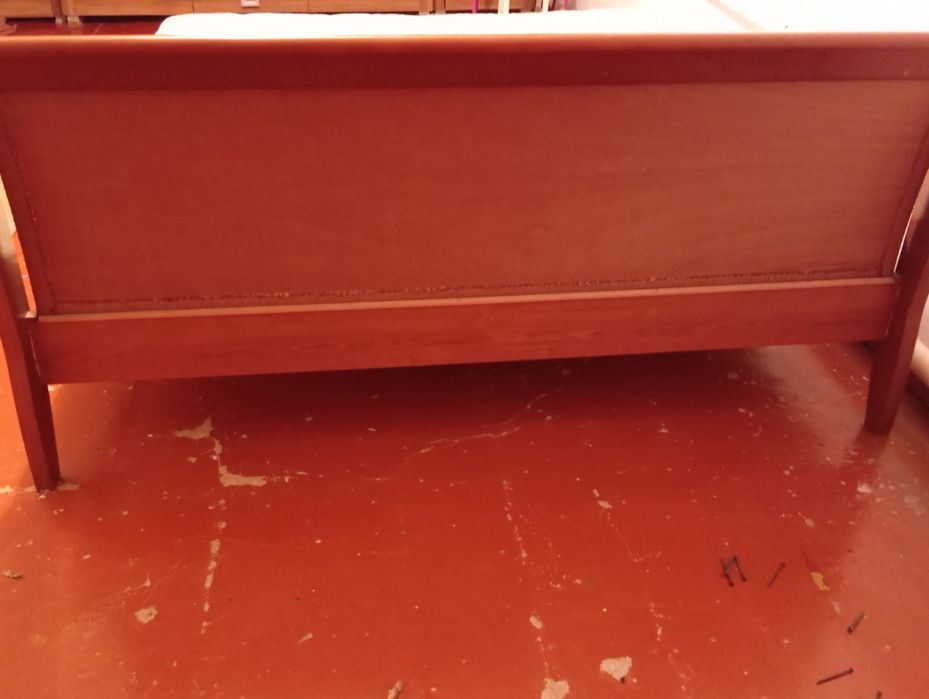 Кровать, в хорошем состояний