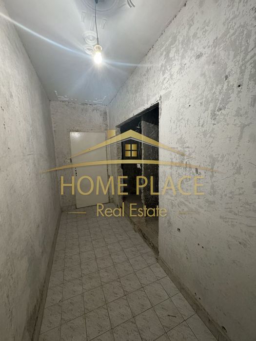 Продава се Тристаен апартамент в Варна, Левски - 72 кв.м за 1304 €/кв.м - Снимка #2