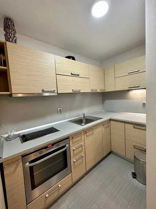 Дава се под наем Двустаен апартамент в София, Слатина - 80 кв.м за 400 € - Снимка #1