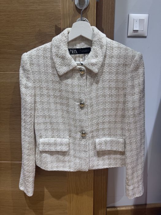 Сако Zara със златни копчета