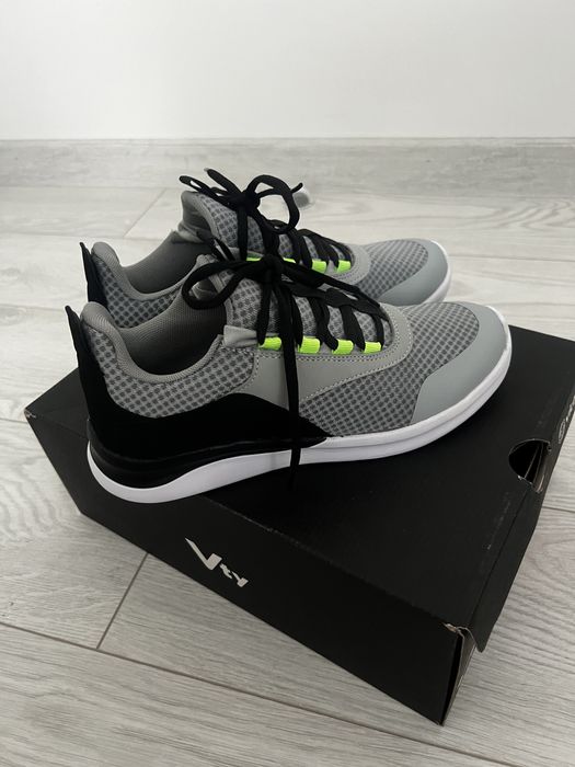 Маратонки Vty