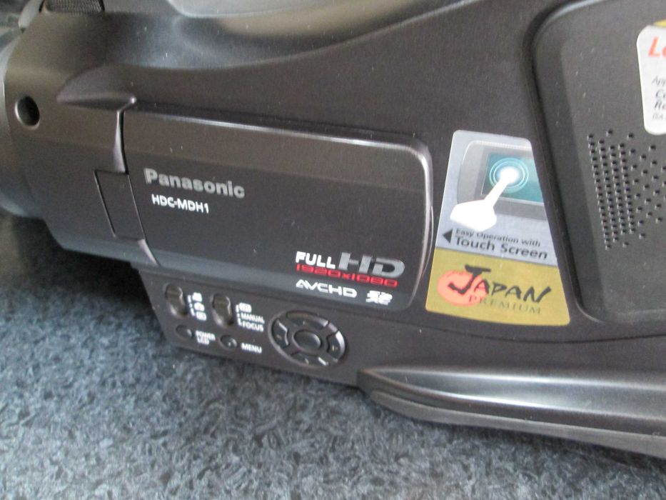 Продавам много запазена видеокамера Panasonic HDC-MDH1 - като нова