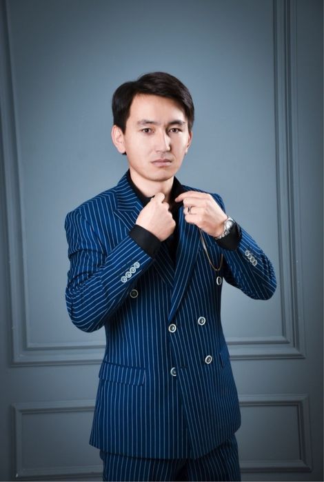 Тамада, шоумен, асаба, әнші, беташар