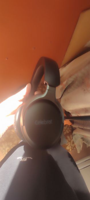 Продам наушники celebrat