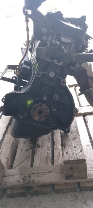 Vând motor Renault,1,2 benzina,16 valve,75 cp