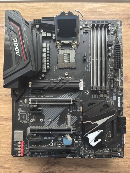 Placa de baza Gigabyte AORUS Z370 Ultra Gaming 2.0