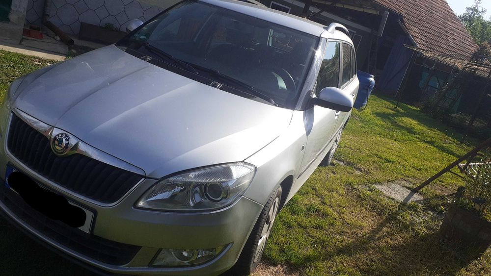 Vând Skoda Fabia