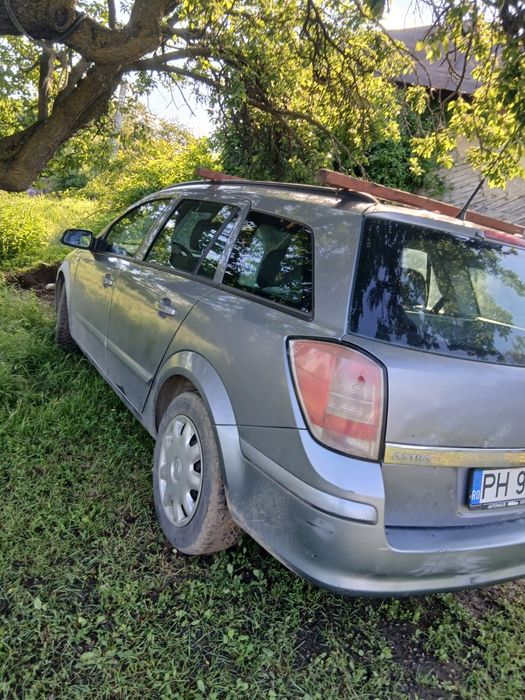 Vînd opel astra h 1.7 cdti