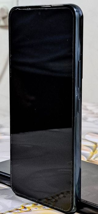 Samsung galaxy s 22  sotiladi.