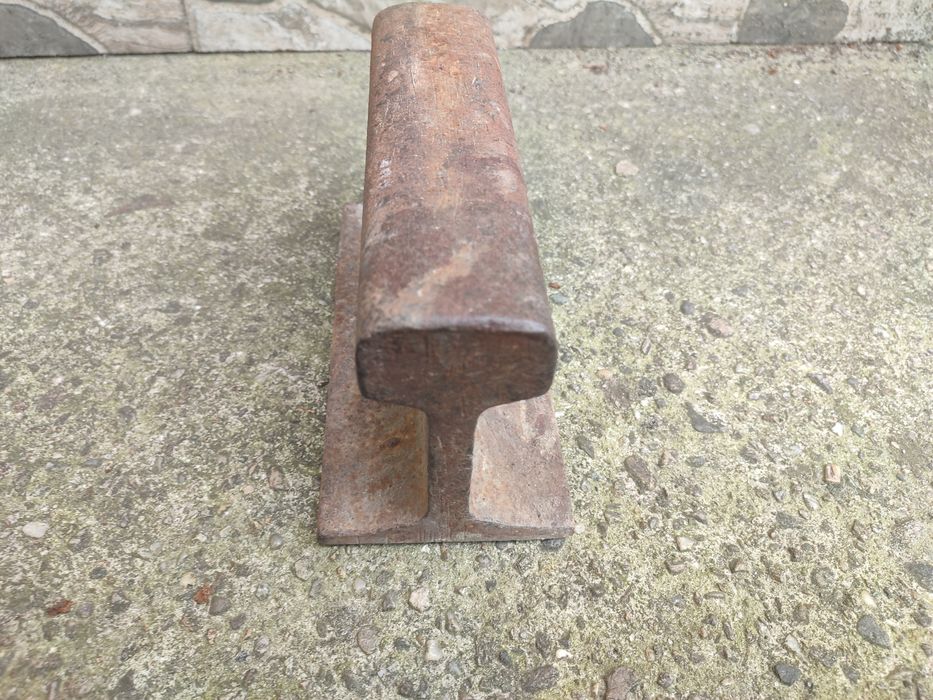 Nicovală veche 7,1 Kg