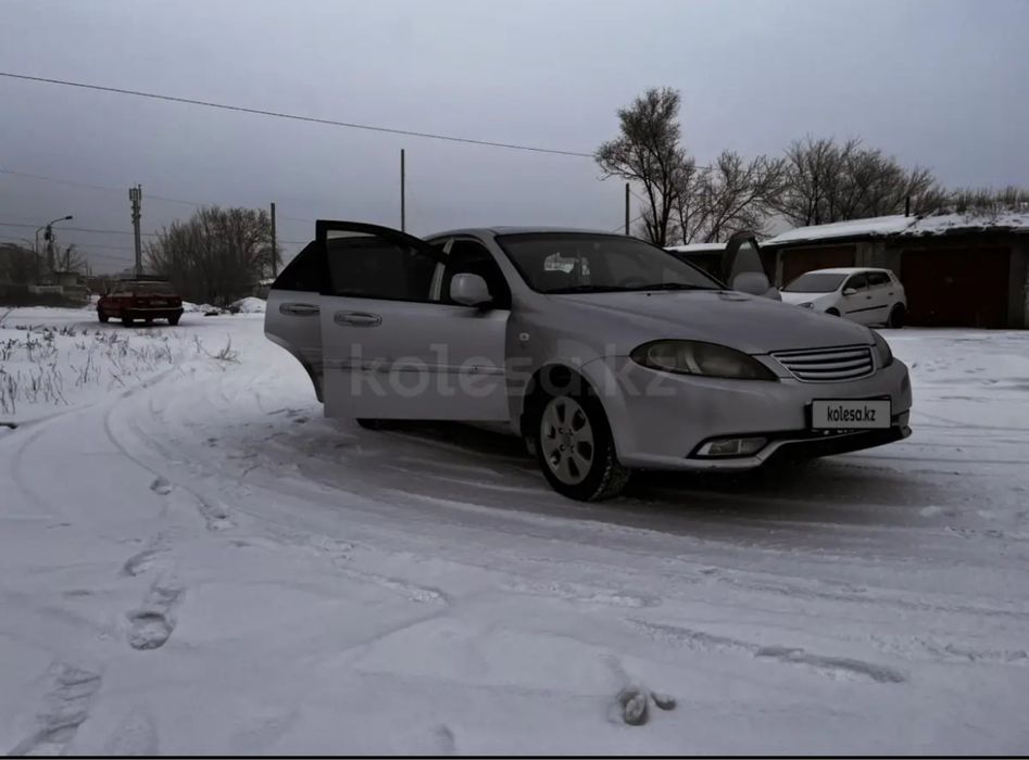 Машина Daewoo Gentra