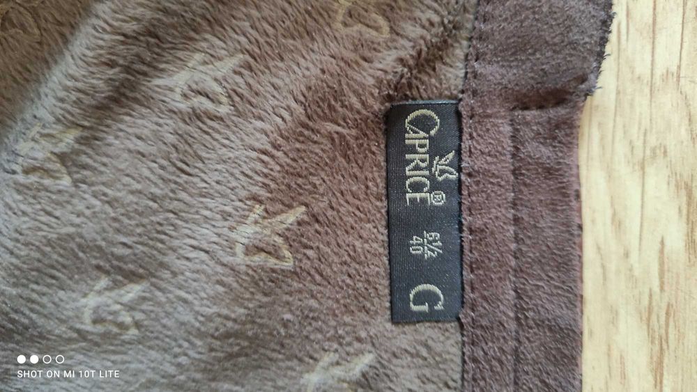 Дамски ботуши на немската фирма CAPRICE естествена кожа н.6.5 /40