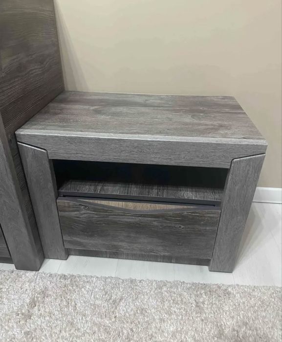 Продам спальный гарнитур