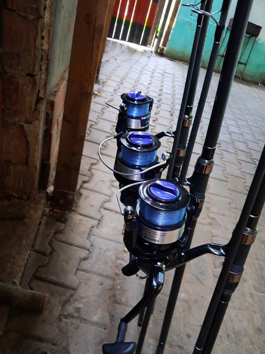 Vând bețe de pescuit