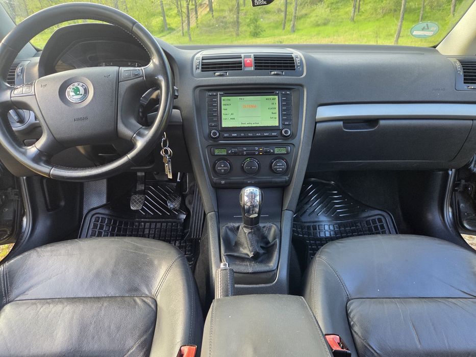 Vând skoda octavia 2 BMM