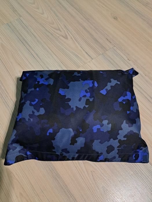 Costum intemperii militar