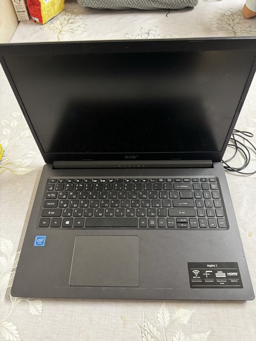 Продам Ноутбук Acer ,колонка в подарок