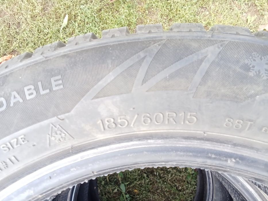Продам зимние покрышки