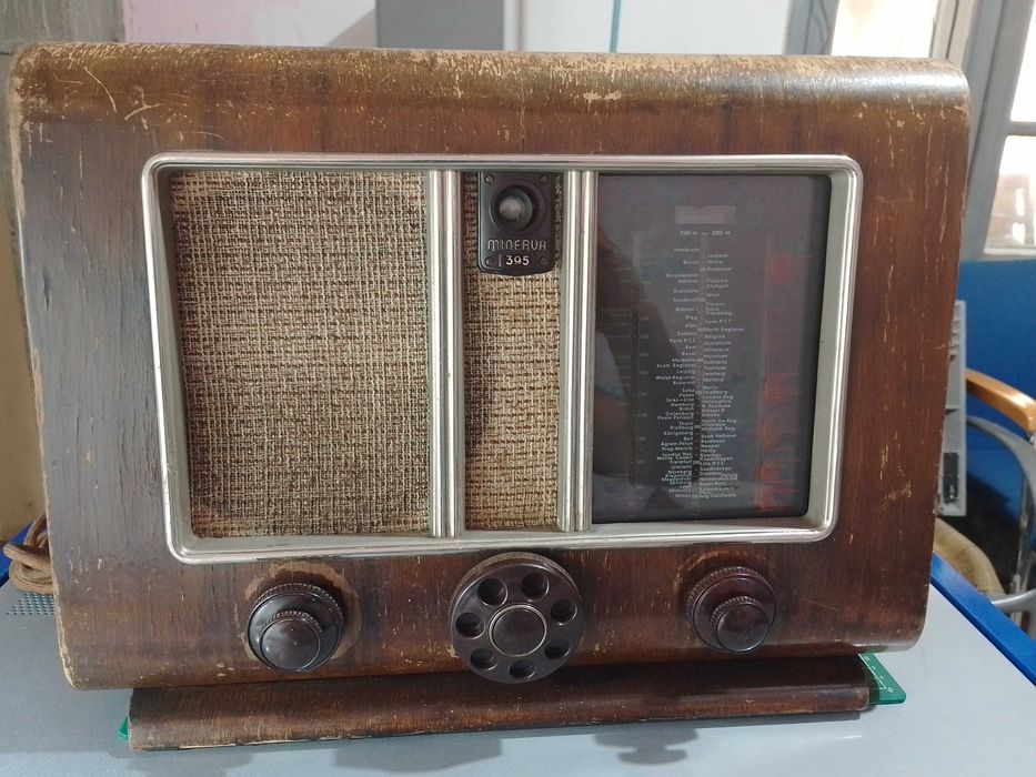 Aparat radio vintage Minerva 395 /an 1939