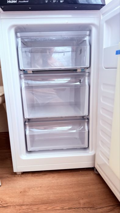 Продам морозильник