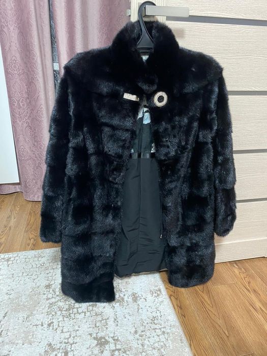 Продам норковую шубу