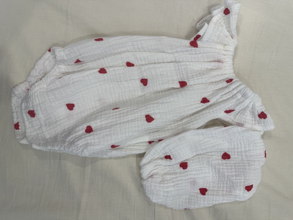 Продам боди на 3-6 мес и 6-9мес