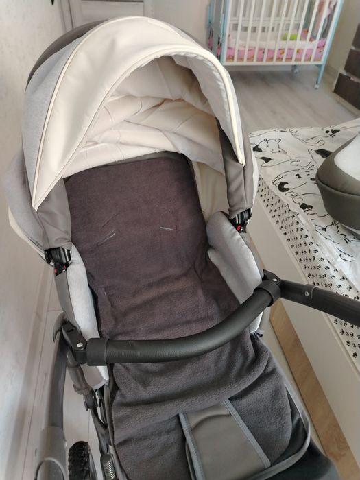 Продам детскую коляску