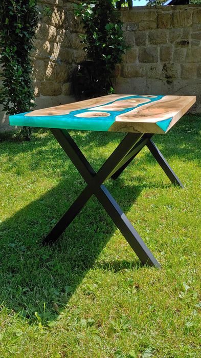 Маси от дърво и епоксидна смола