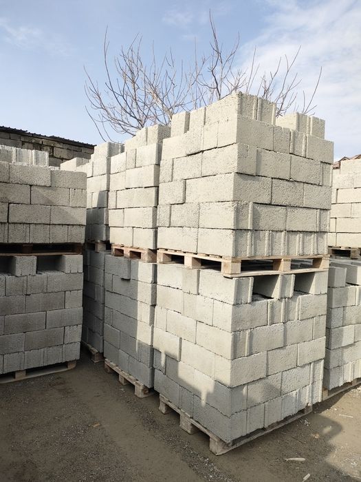 Пескоблоки стеновые и заборные