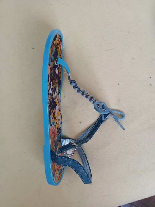 Продавам нови джапанки, красиви, атрактивни