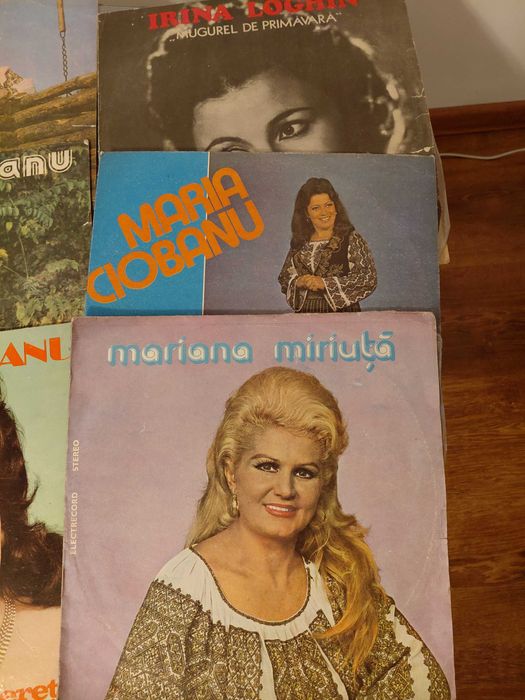 Vand placi vinil electrecord 30 bucati, muzică populară .