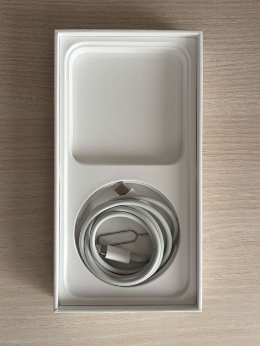 Vand Iphone 13 512GB albastru, sanatate baterie 83%