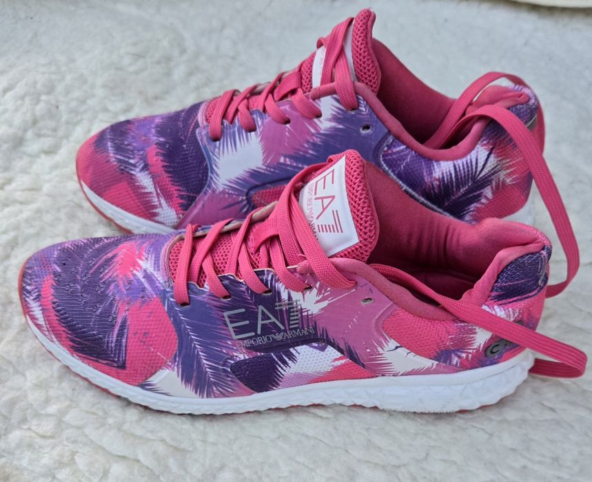 Emporio Armani оригинални дамски сникърси 37 1/3