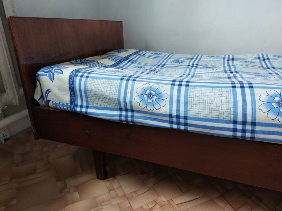 Продам кровать (односпальная)