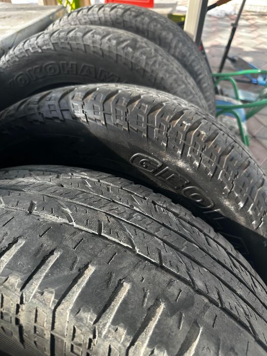 275/60/20  Yokohama Geolander G015