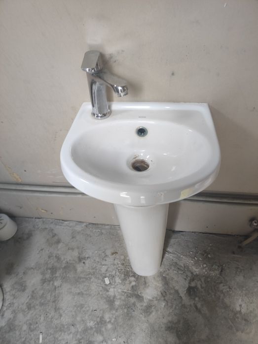 Умывальник  для туалета