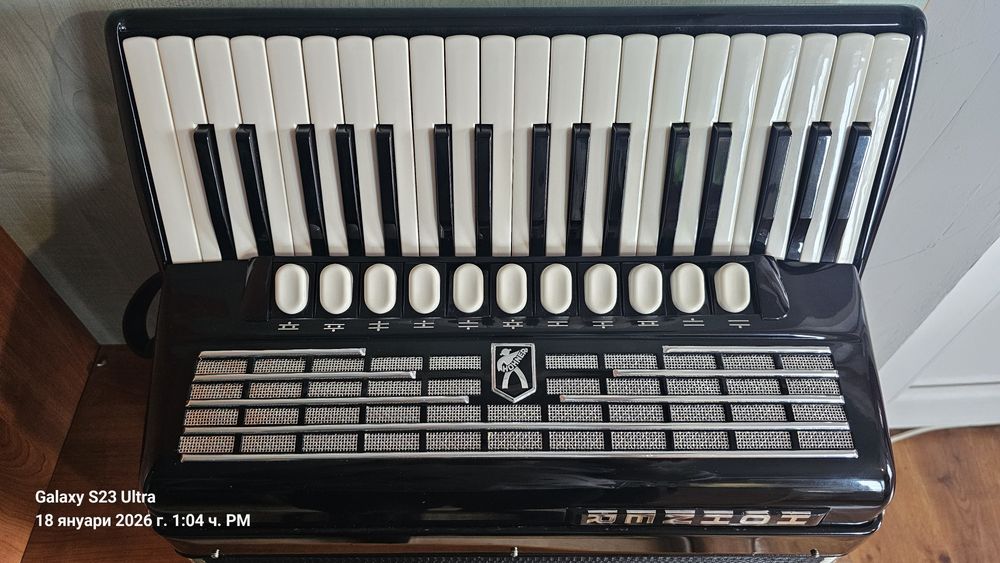 HOHNER  Favorit 4