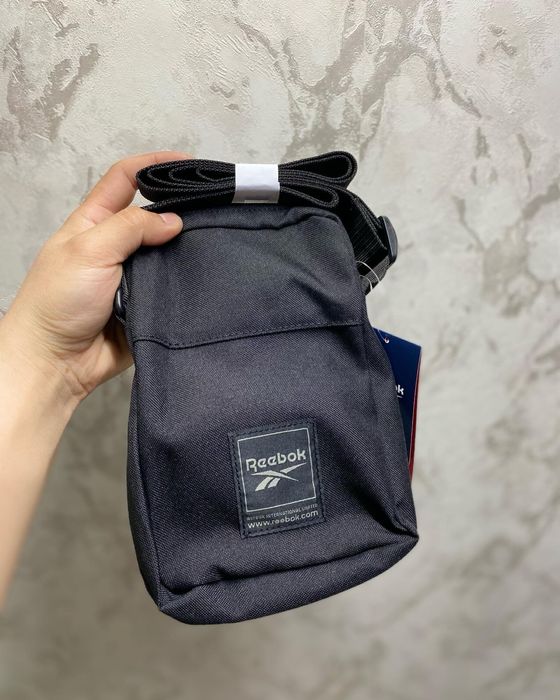 Продам барсетку Reebok