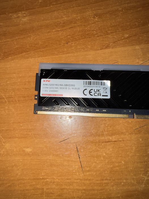 Рам памет 16gb XPG 3200mhz ddr4 rgb
