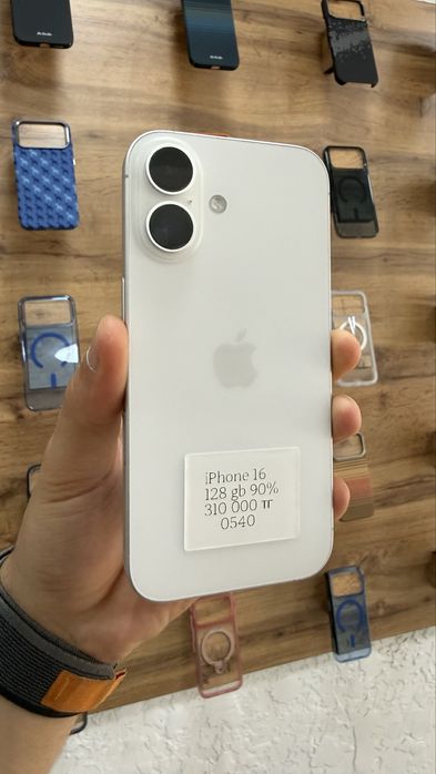 iPhone 16