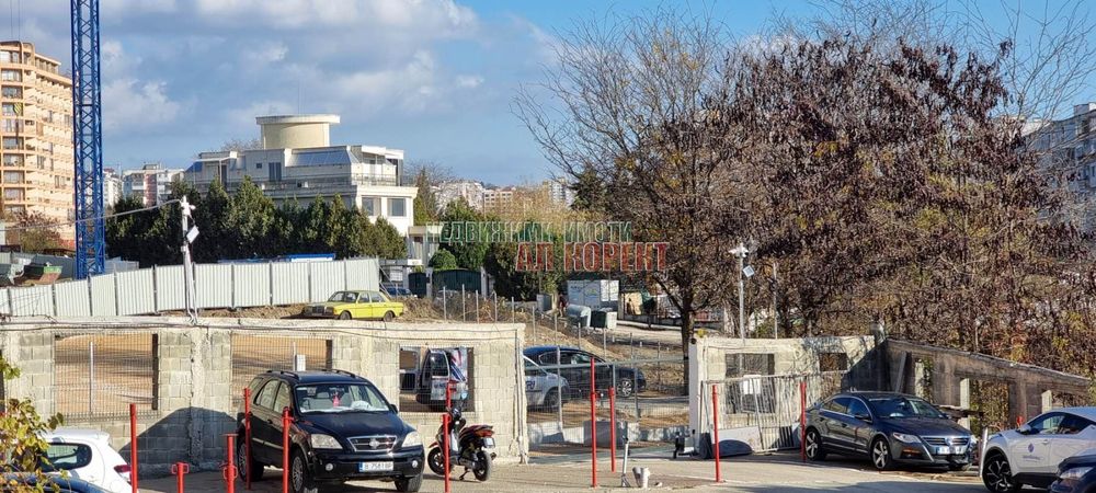 Паркоместа в охраняем паркинг във Варна-Възраждане 1