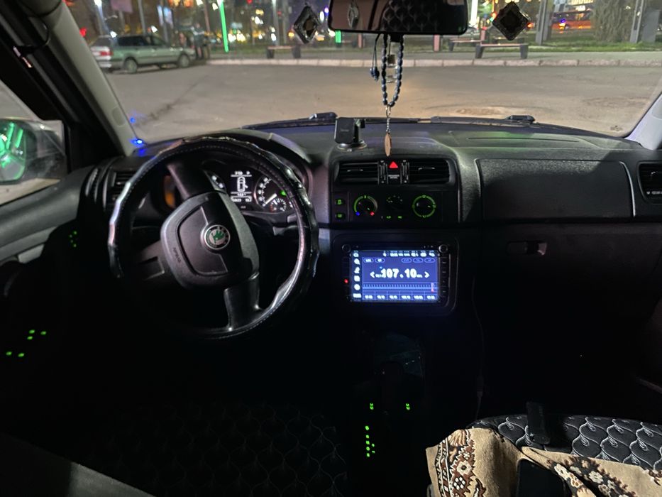 Skoda fabia машина в отличном состояние