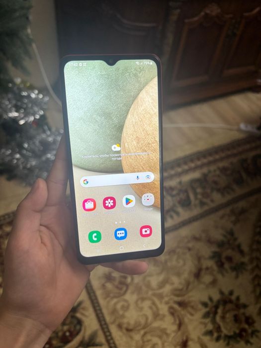 Продам телефон самсунг