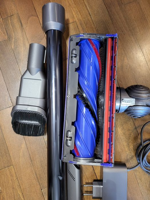 Акумулаторна безжична Прахосмукачка Dyson V8 Advanced