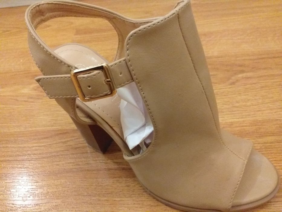 Продам новые туфли и босоножки